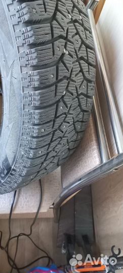 Bridgestone Blizzak Spike-02 185/65 R15 88T