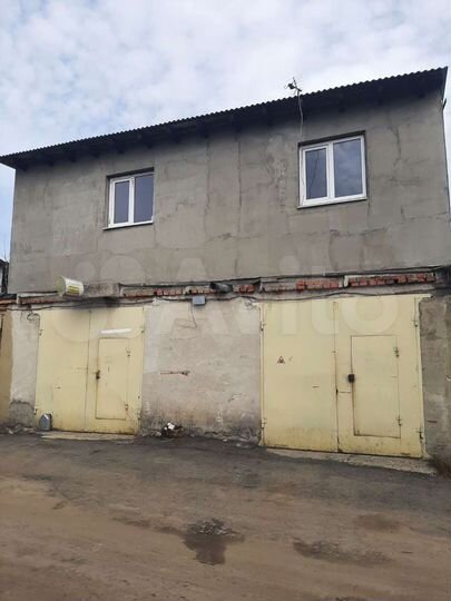 Гараж, > 30 м²