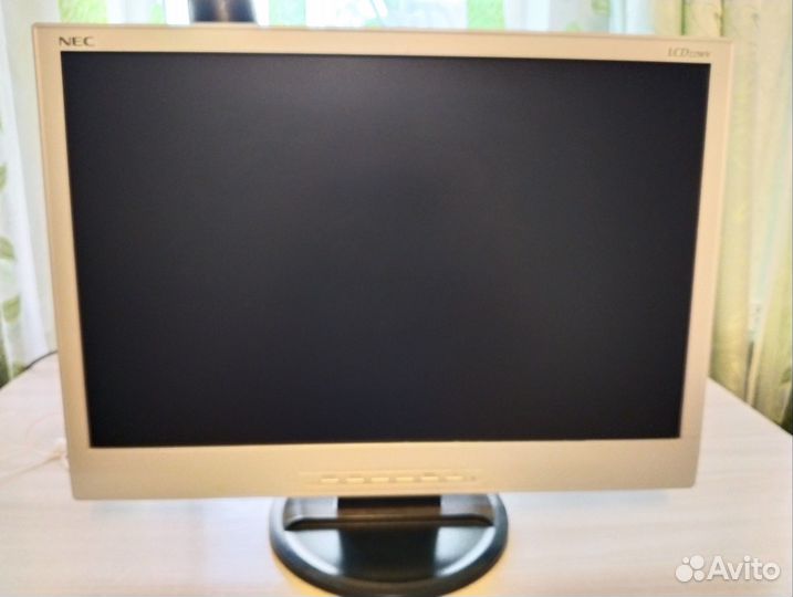 Монитор NEC LCD 22 WV