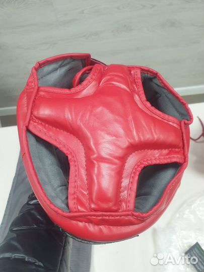 Боксерский шлем green hill красный L