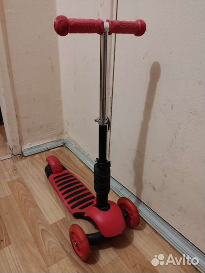 Самокат детский трехколесный