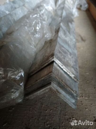 Уголок алюминиевый 50х50