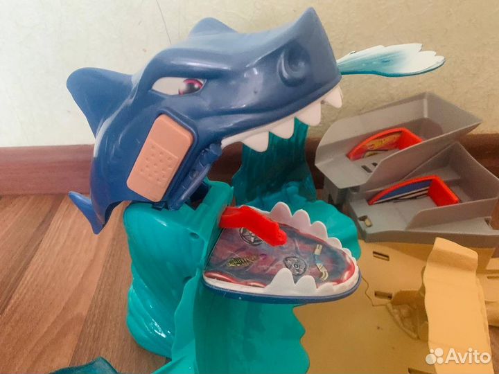 Трасса хот вилс акула hot wheels