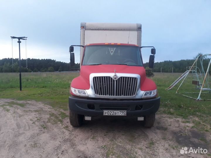 International 4300, 2004