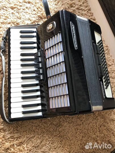 Аккордеон Weltmeister Stella 3/4.Полный комплект