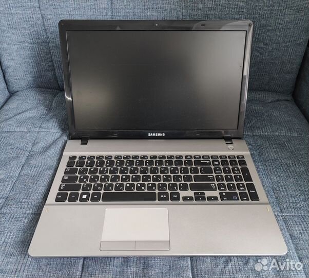 Ноутбук Samsung NP300E5E