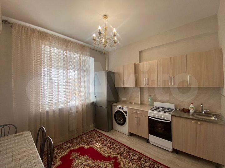 2-к. квартира, 58 м², 4/9 эт.