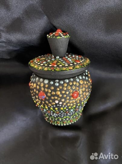 Деревянная шкатулка