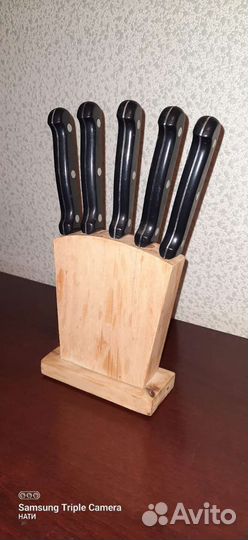 Набор ножей с подставкой для стейков