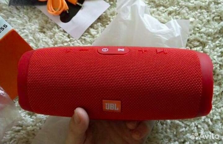 Портативная колонка JBL
