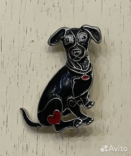 Брошь новая