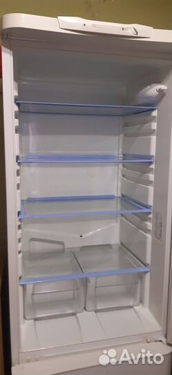 Холодильник бу Indesit