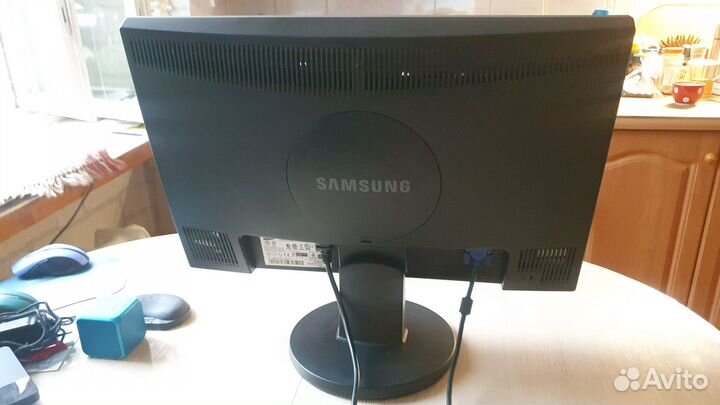 Монитор Samsung SyncMaster 2243NW 22