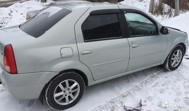 Дефлектор двери Renault Logan с 2005 по 2013