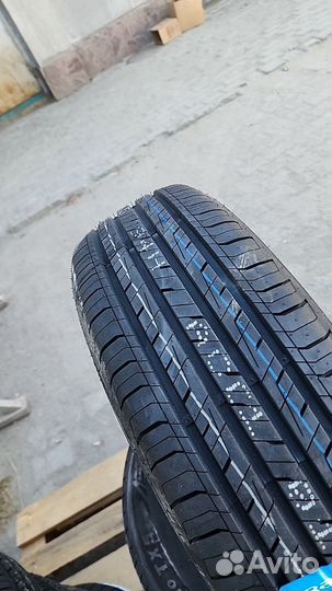 Tracmax X-Privilo TX5 205/65 R15 94H