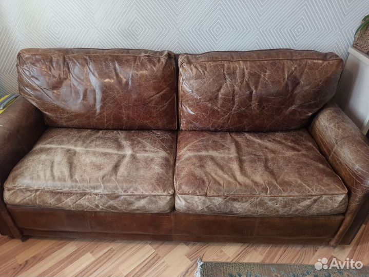 Кожаный диван,раскладной,бу