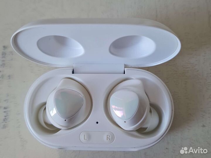 Беспроводные наушники samsung buds+