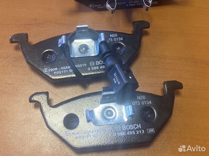 Передние тормозные колодки Volkswagen golf 6