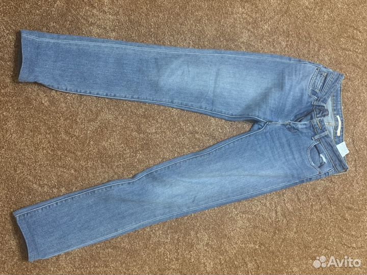 Джинсы levis