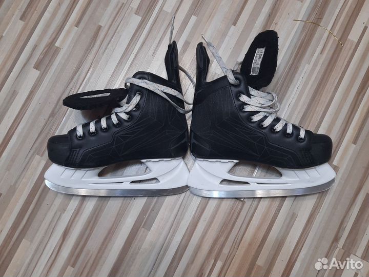 Коньки хоккейные детские