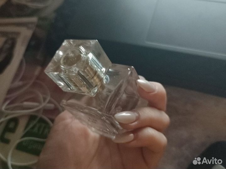 Пустой флакон от духов