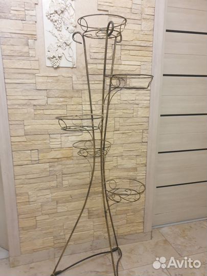 Подставка для цветов напольная металлическая