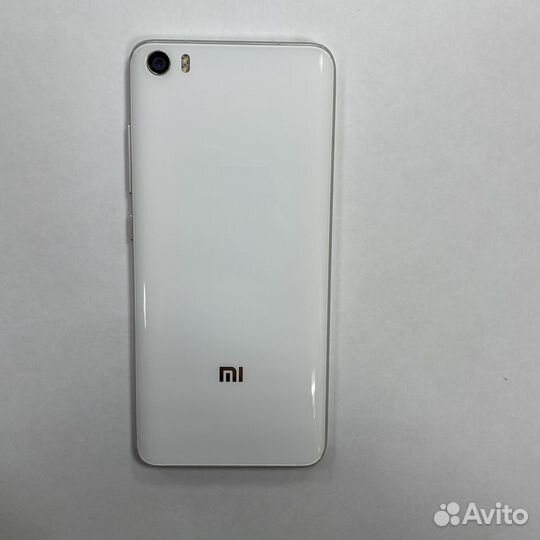 Xiaomi Mi 5, 3/64 ГБ