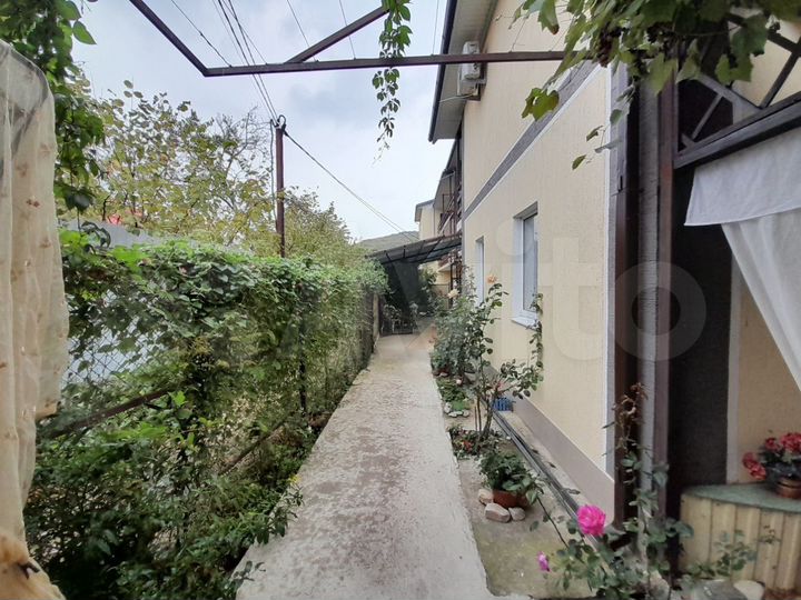 Дом 530 м² на участке 7,5 сот.