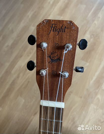 Укулеле баритон Flight NUB310