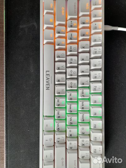 Продаю механическую клавиатуру Leaven K620