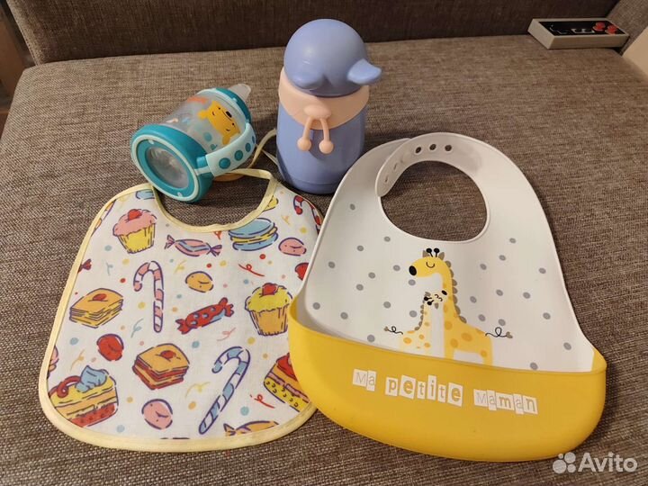 Нагрудник. силиконовый. Термос