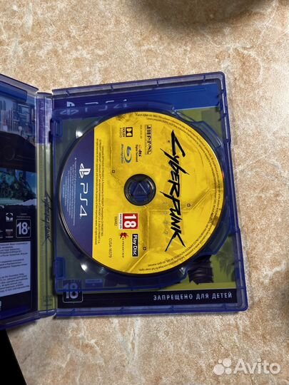 Игра на PS4PRO кибер панк