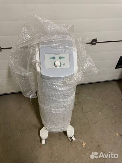 Аппарат газожидкостного пилинга JetClear ESM-3000