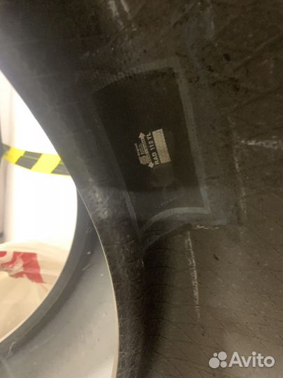 Goodyear UltraGrip Performance+ 275/40 R22