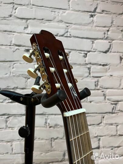 Классическая гитара + чехол