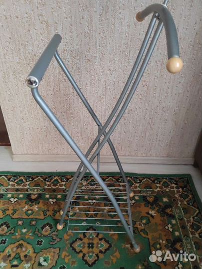 Вешалка для одежды напольная