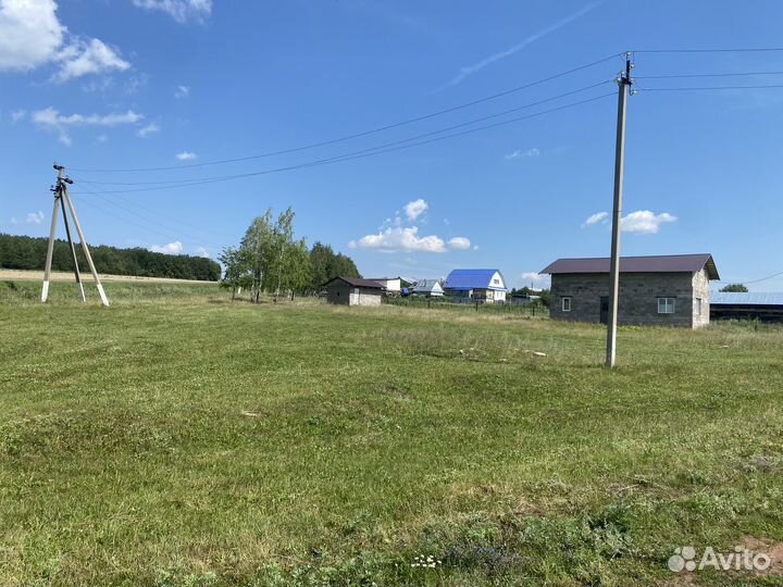 Земельный участок и здание под торговый комплекс