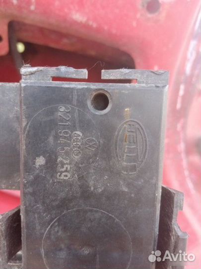 Плата фонаря задняя Volkswagen Passat 1990