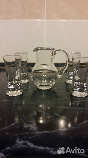 Графин с рюмками