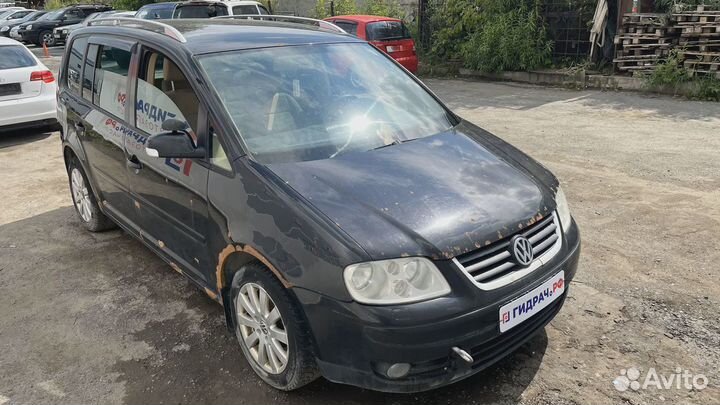 Блок предохранителей Volkswagen Touran (1T1) 1K093