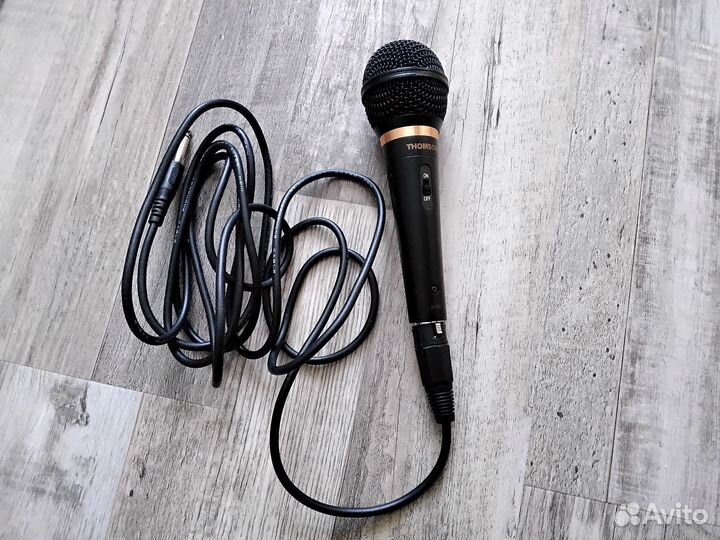 Микрофон Thomson M152