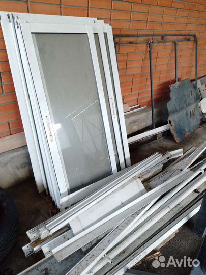 Окна сдвижные б/у 580см