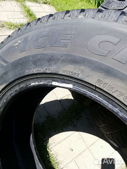 Bridgestone Ice Cruiser 7000 215/70 R16 100T