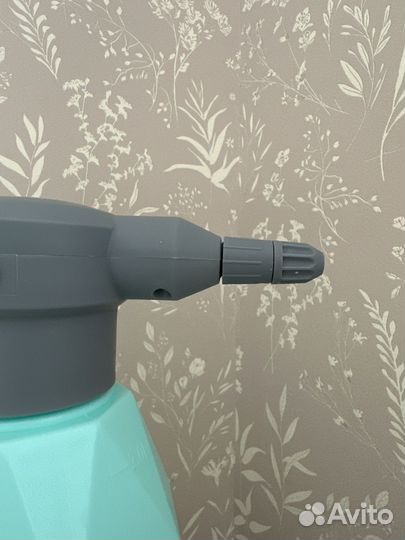 Аккумуляторный опрыскиватель