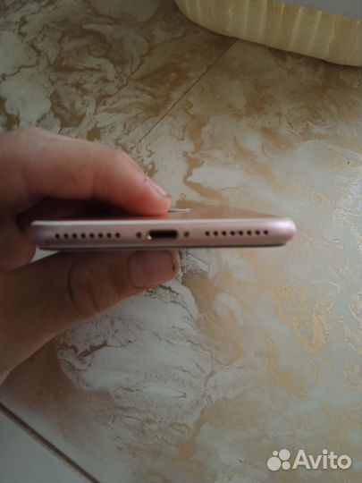 Телефон iPhone 7Plus 128gb