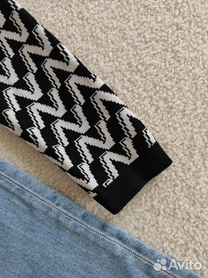 Джемпер новый из вискозы Nikkie/Нидерланды