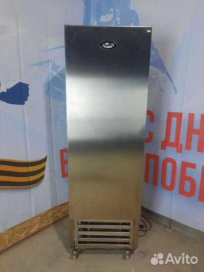 Морозильная шкаы froster