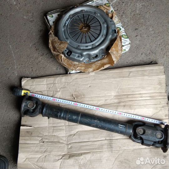 Кронштейн передней балки Ландровер дискавери1,дефе