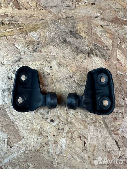 Отбойник крышки багажника BMW 4 F32/F33/F36 рест