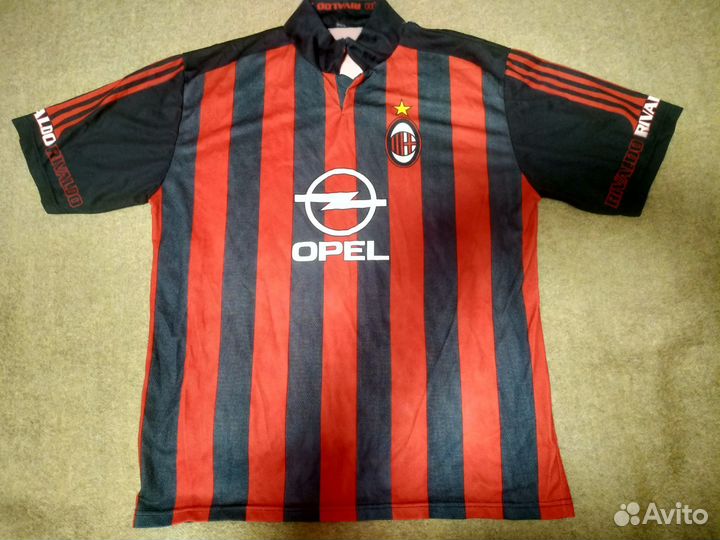 Футбольная футболка